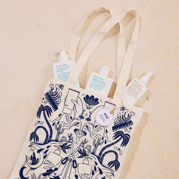 GOOD GIVIN' HYDRATE: THE THERAPIST šampūnas + kondicionierius + DAY OF GRACE + TOTE BAG